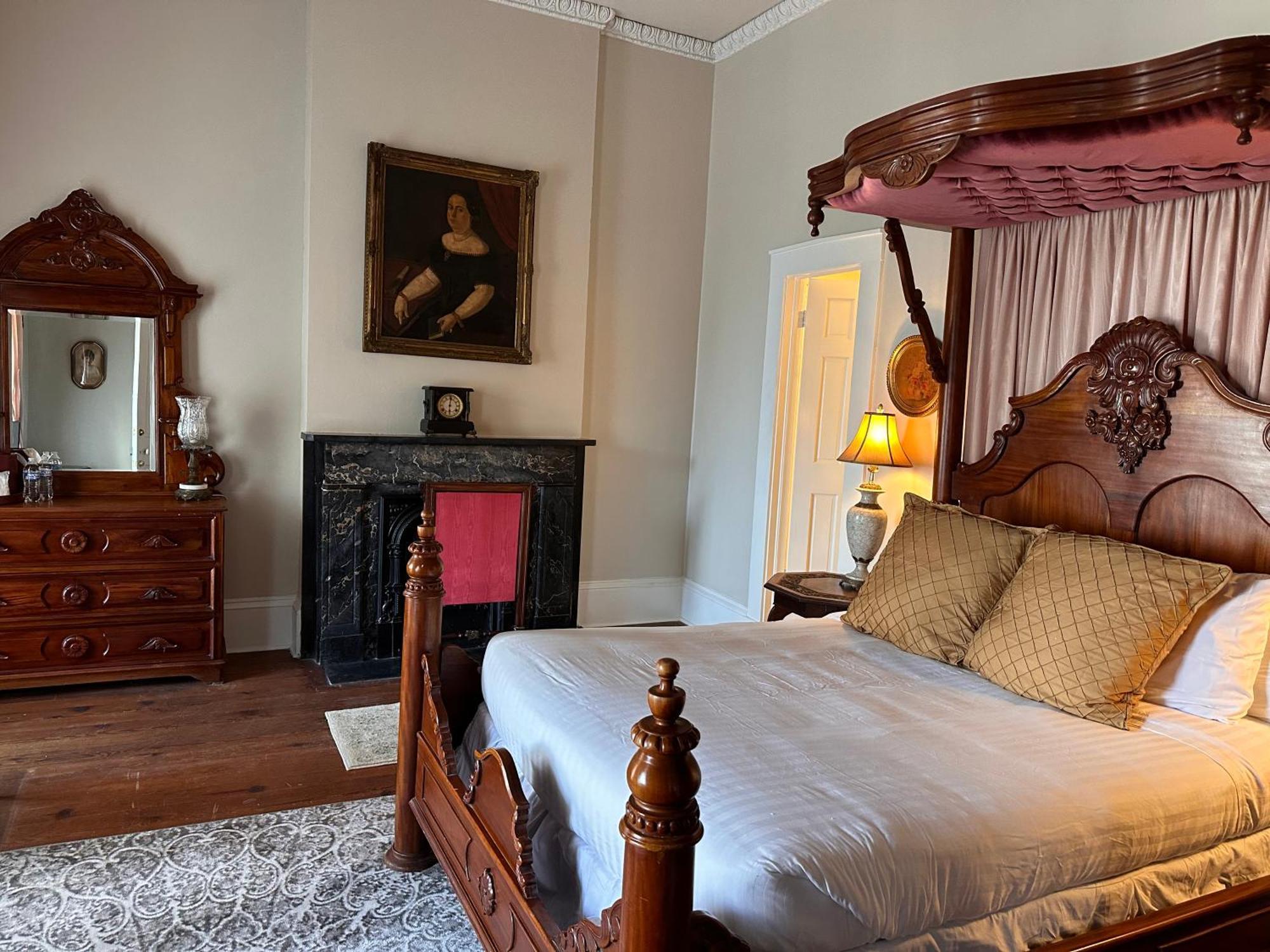 The At Cedar Grove Hotel