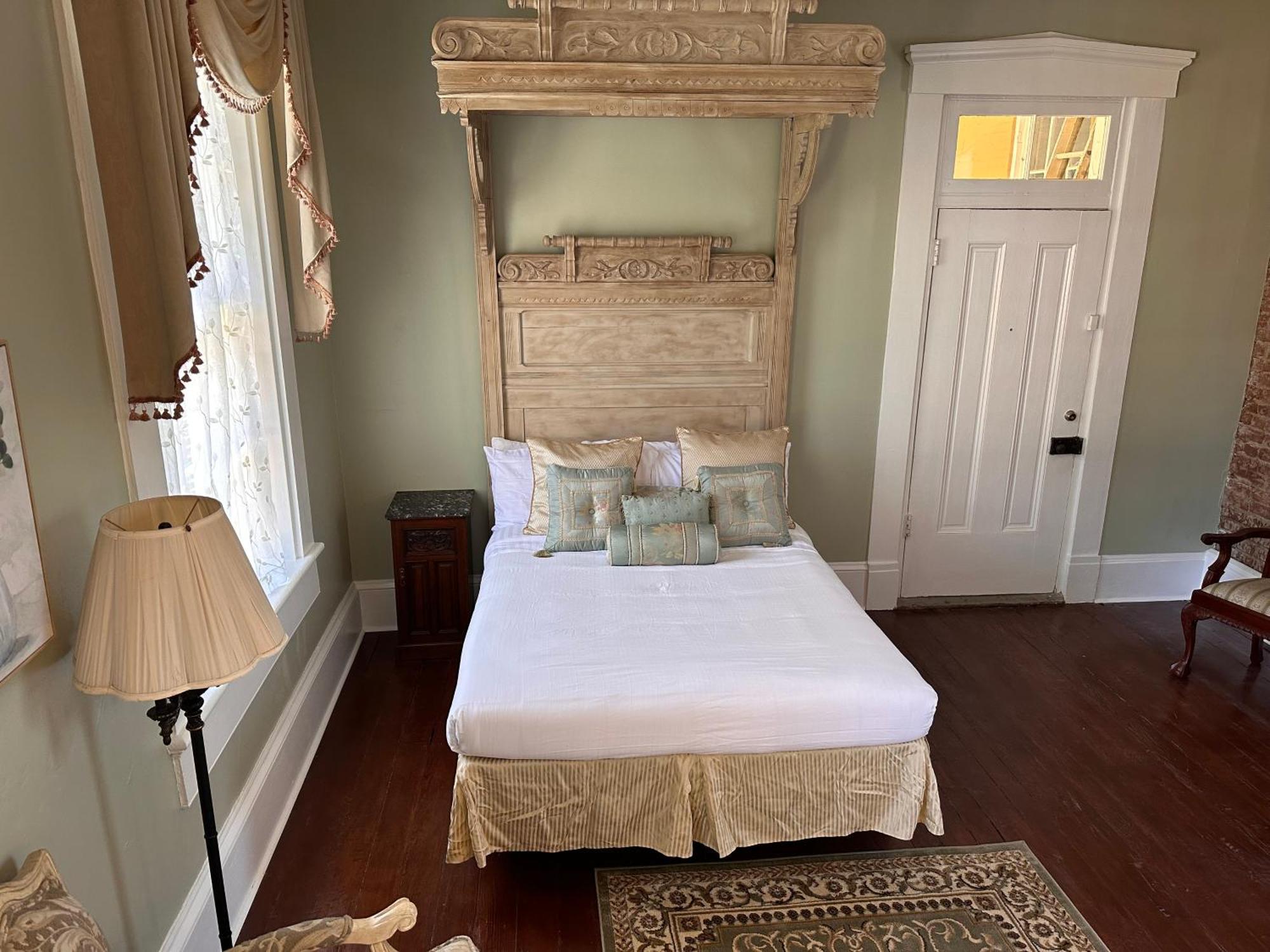Hotel The At Cedar Grove