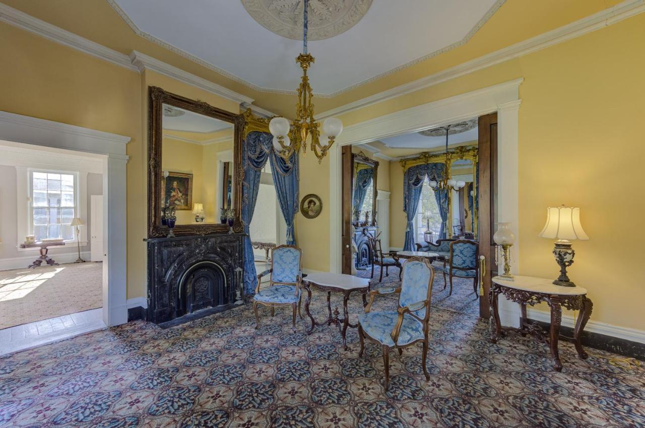 The At Cedar Grove 5*