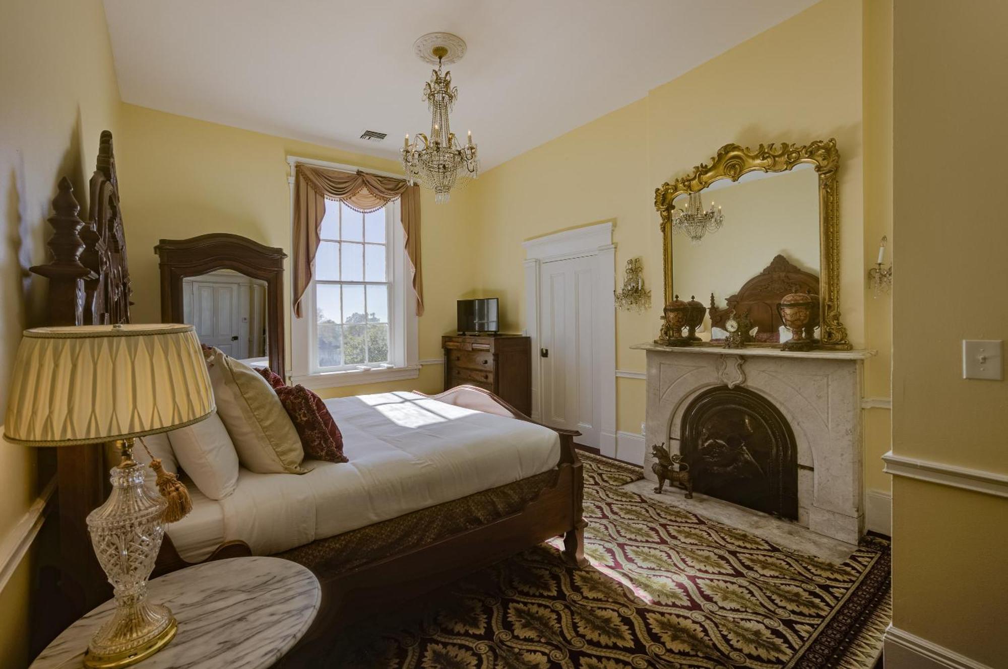 The At Cedar Grove Hotel Vicksburg